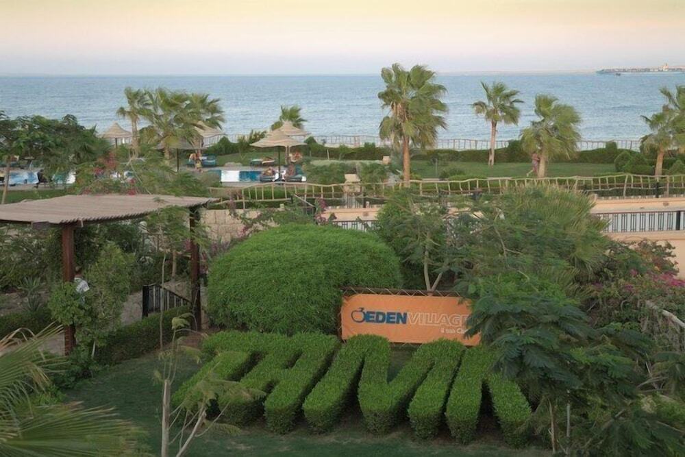 Tamra Beach Resort