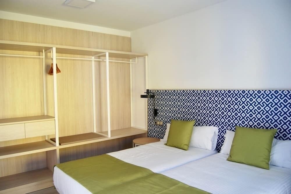 Broncemar Beach Suites