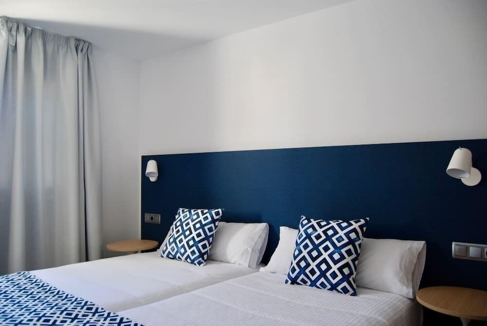 Broncemar Beach Suites