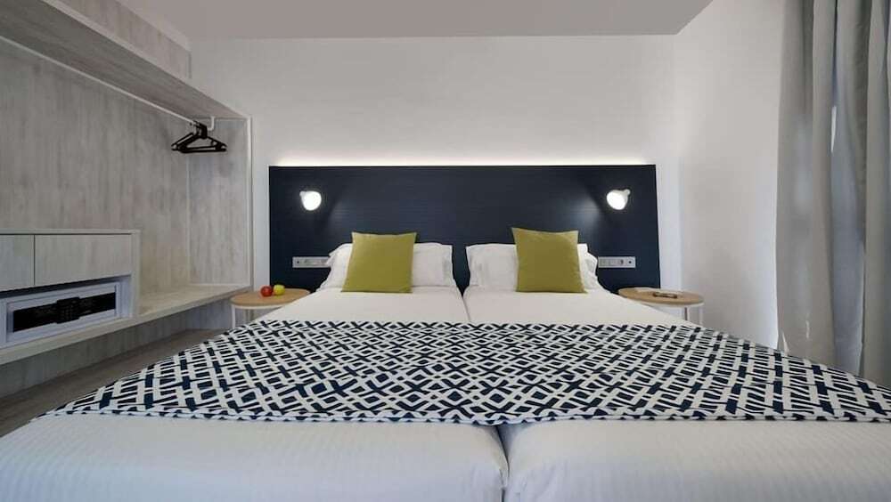Broncemar Beach Suites