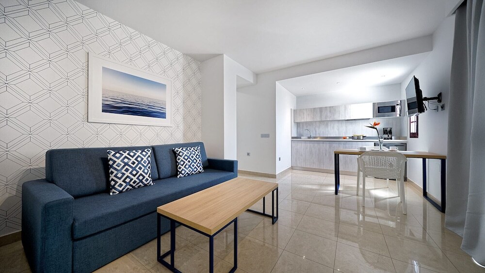 Broncemar Beach Suites