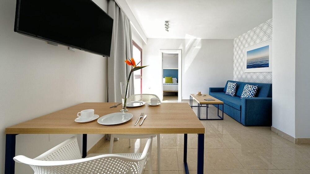Broncemar Beach Suites