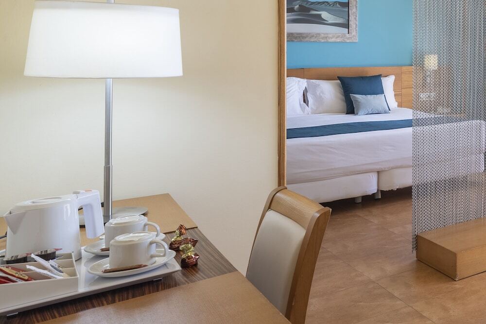 Elba Carlota Beach & Golf Resort