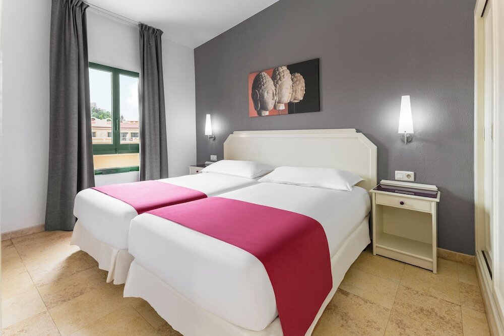 Elba Luc�a Sport & Suite Hotel