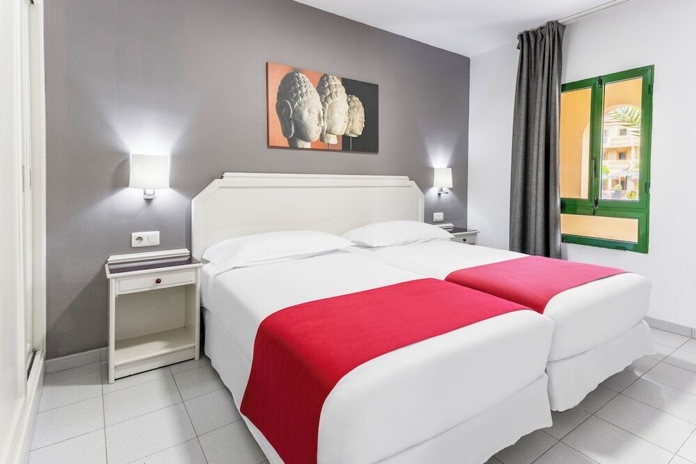 Elba Luc�a Sport & Suite Hotel