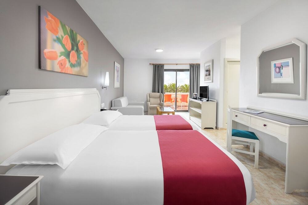 Elba Luc�a Sport & Suite Hotel