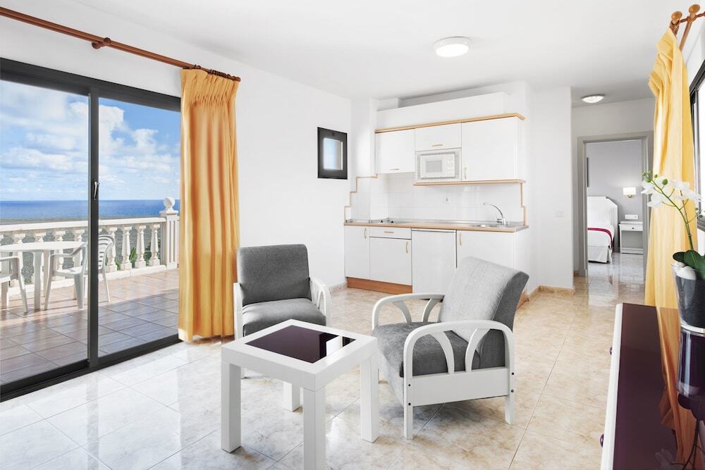 Elba Luc�a Sport & Suite Hotel