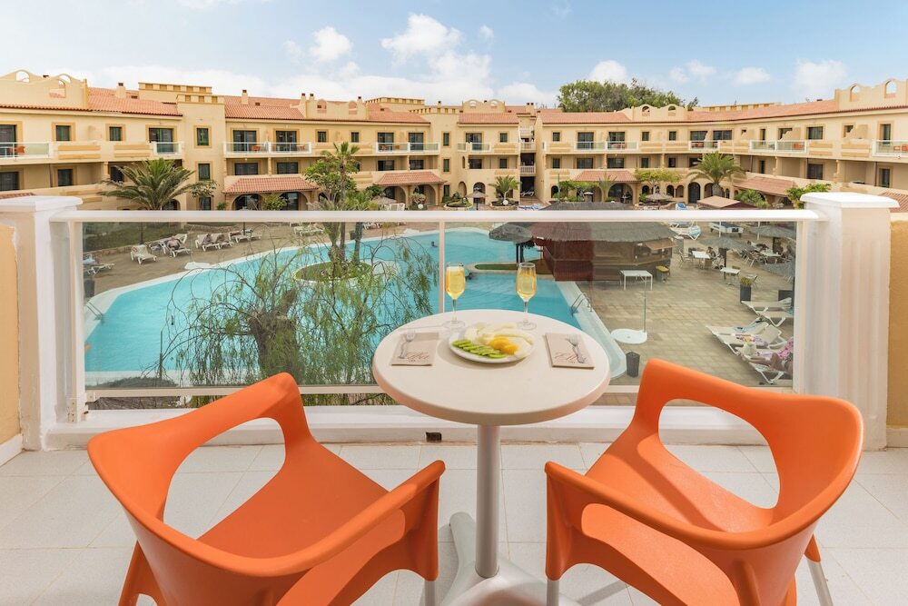 Elba Luc�a Sport & Suite Hotel