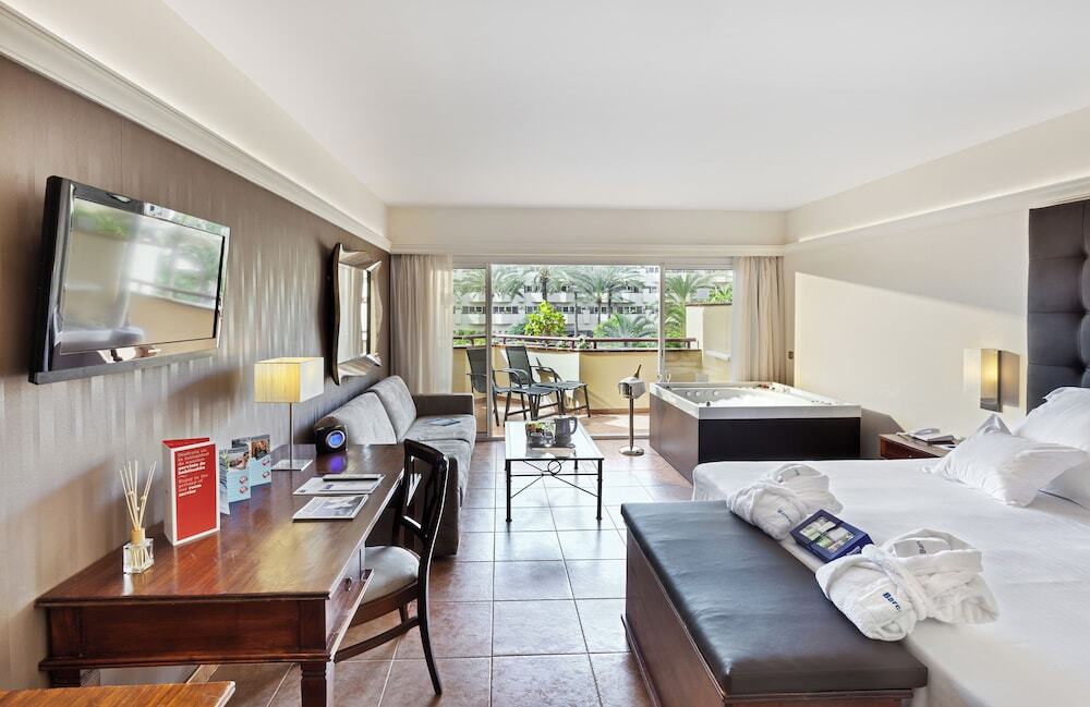 Barcel� Corralejo Bay - Adults only