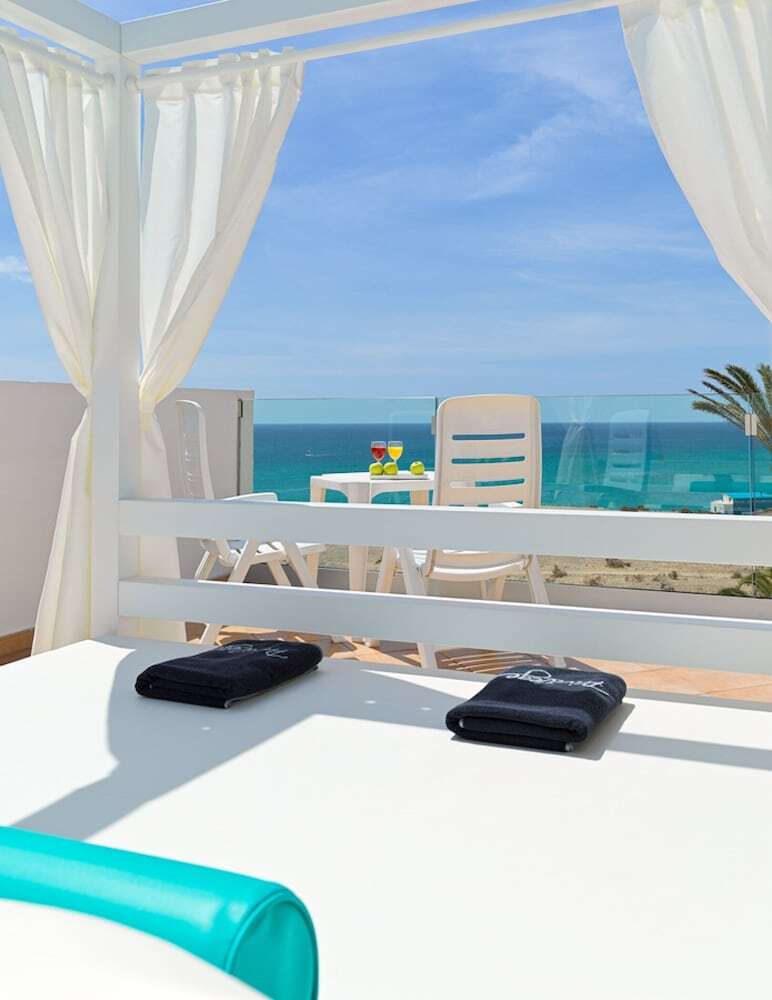 H10 Playa Esmeralda