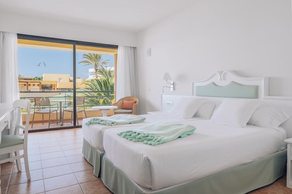 Iberostar Waves Playa Gaviotas