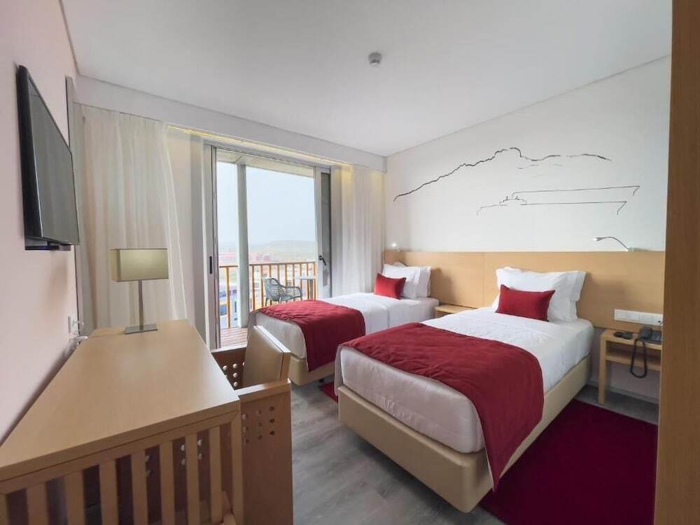 Happy Day Hotel
