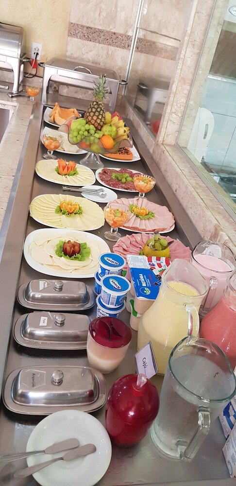 Golden Beach Hotel 