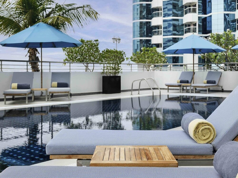 Movenpick Jumeirah Lakes Towers