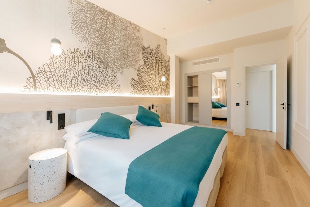 R2 Higos Beach Apartments