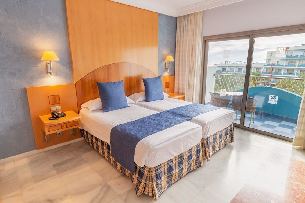 R2 P�jara Beach Hotel & Spa