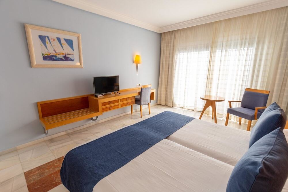 R2 P�jara Beach Hotel & Spa