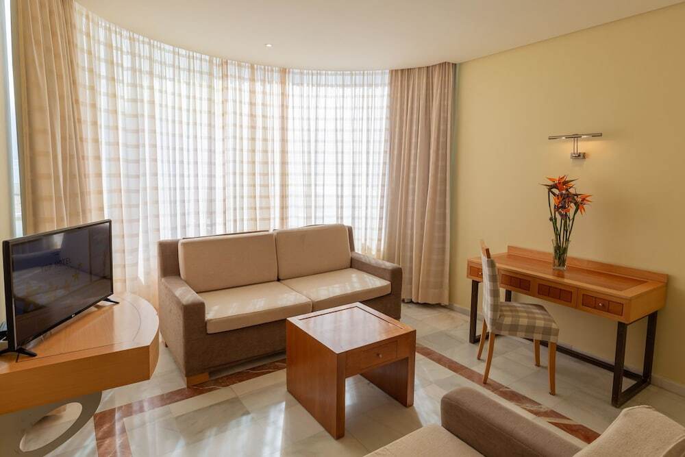 R2 P�jara Beach Hotel & Spa