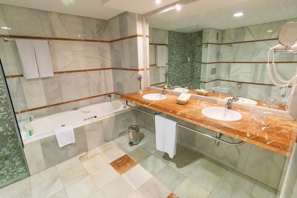 R2 P�jara Beach Hotel & Spa