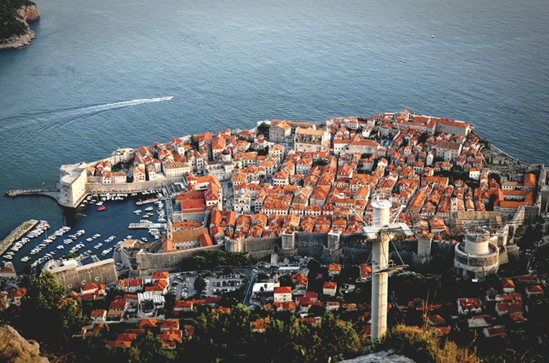 https://viagemonline.pt.tui.com/pt/idea/11932087/dubrovnik? 