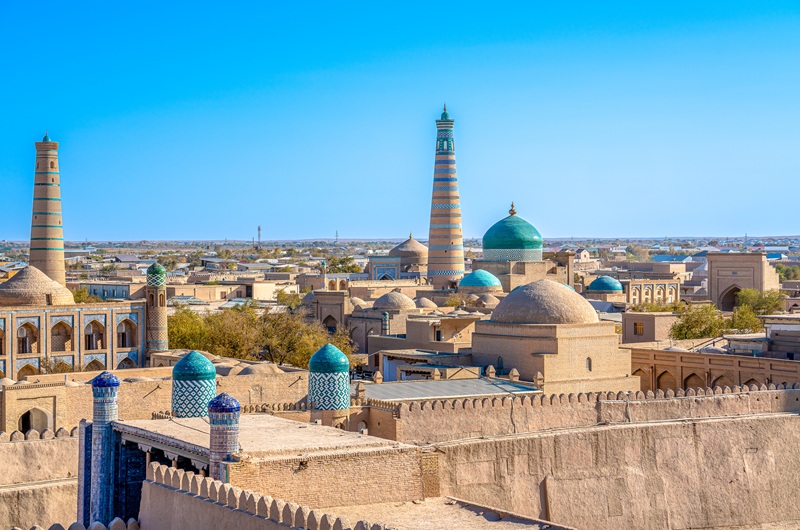 https://viagemonline.pt.tui.com/pt/idea/27228983/cores-do-uzbequistao 