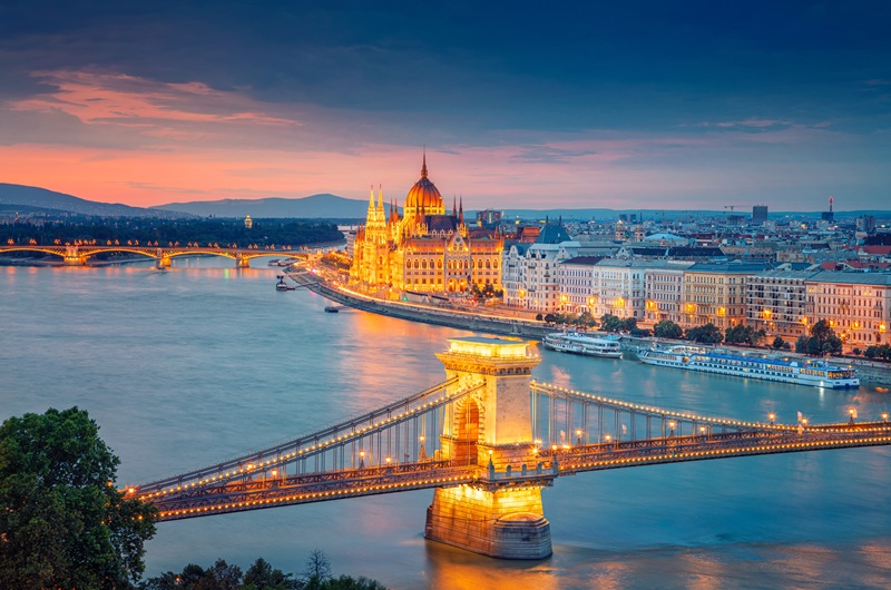 https://viagemonline.pt.tui.com/pt/idea/50141448/escapada-a-budapeste 