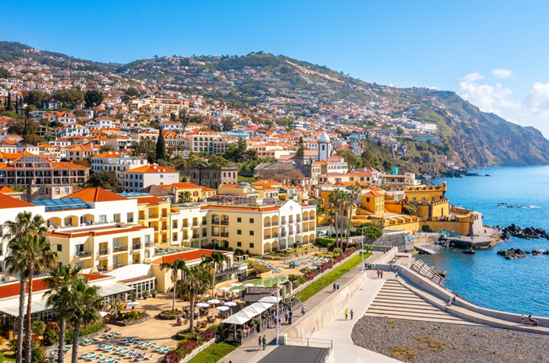 https://viagemonline.pt.tui.com/pt/idea/51669524/funchal-fly-drive 